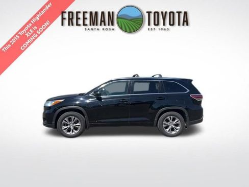 Used 2015 Toyota Highlander XLE AWD/4WD image 1