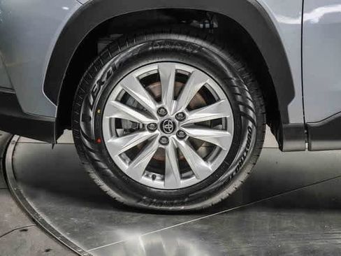 Certified 2023 Toyota Corolla Cross LE image 10