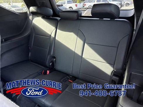 Used 2024 Chevrolet Traverse RS w/ LPO, Floor Liner Package FWD image 19