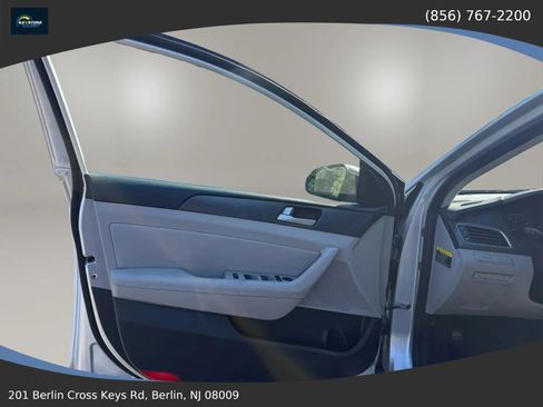Used 2017 Hyundai Sonata Sport w/ Value Edition Package 02 FWD image 8