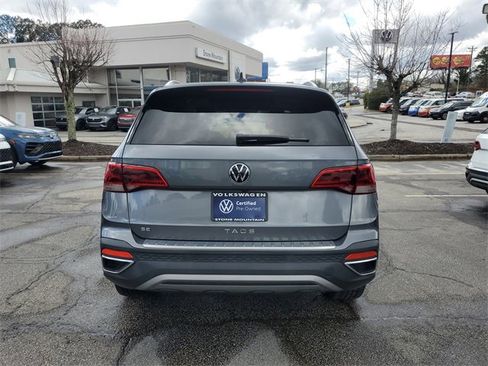 Certified 2023 Volkswagen Taos SE image 5