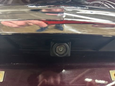 Used 2019 Buick Enclave Essence w/ LPO, Cargo Package image 16