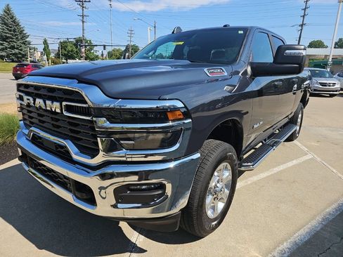 Used 2026 RAM 2500 Big Horn AWD/4WD image 7