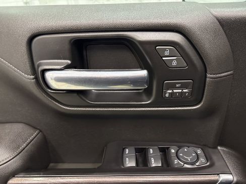 Used 2019 Chevrolet Silverado 1500 LTZ w/ LTZ Plus Package AWD/4WD image 19