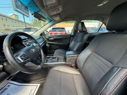 Used 2017 Toyota Camry SE FWD image 21