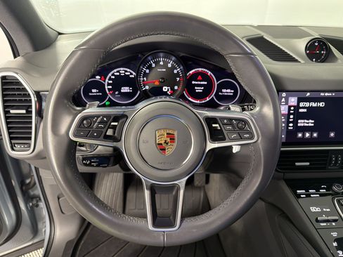 Certified 2021 Porsche Cayenne w/ Premium Package AWD/4WD image 11