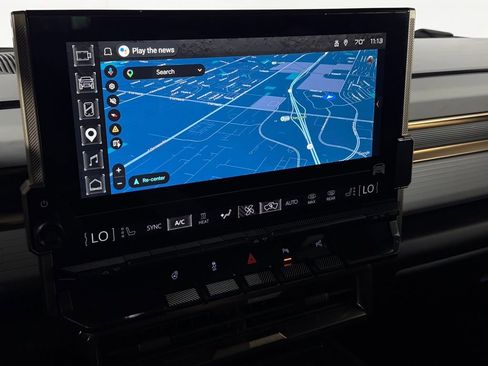 Used 2025 GMC Hummer EV 2X AWD/4WD image 18