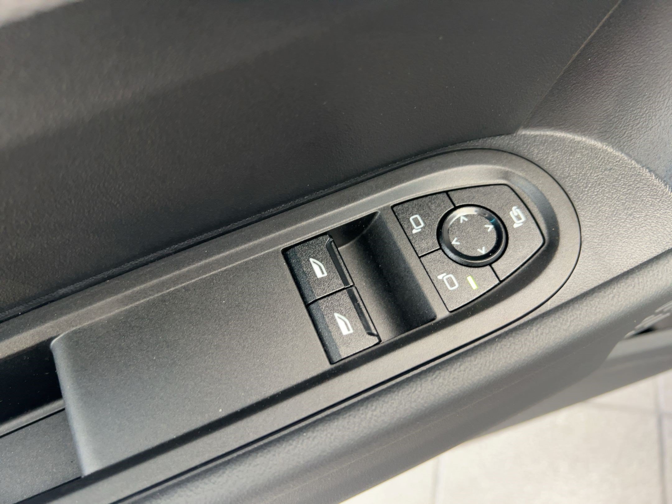 New 2026 MINI Cooper 2-Door Hardtop FWD image 12