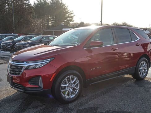 Used 2023 Chevrolet Equinox LT image 4