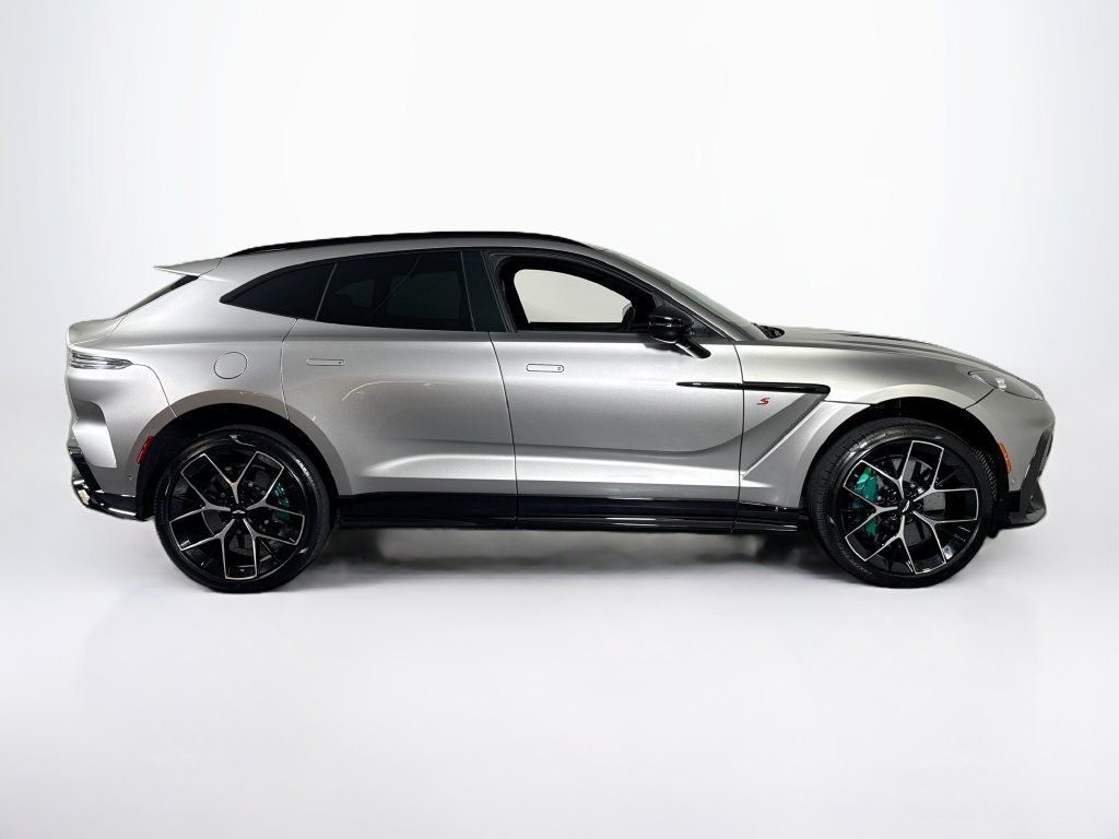 Used 2026 Aston Martin DBX S AWD/4WD image 6