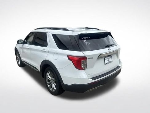 Used 2021 Ford Explorer XLT w/ Equipment Group 202A RWD image 5