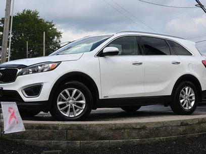 Used 2016 Kia Sorento LX w/ LX Convenience Package