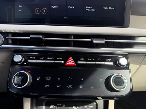 Used 2025 Hyundai Tucson Blue image 11