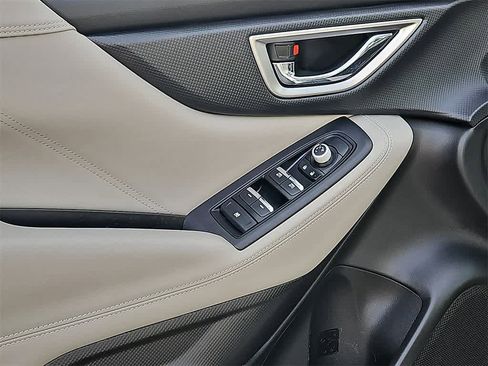 Used 2021 Subaru Forester Limited image 10