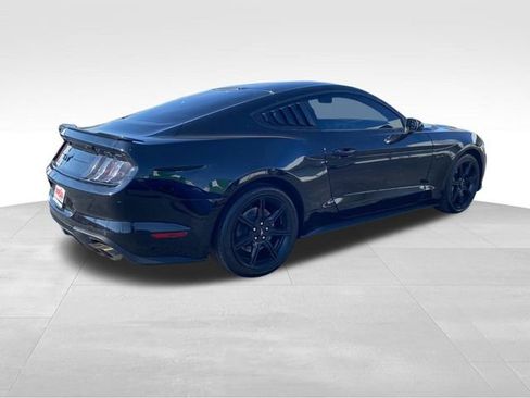 Used 2018 Ford Mustang GT w/ Black Accent Pkg image 6