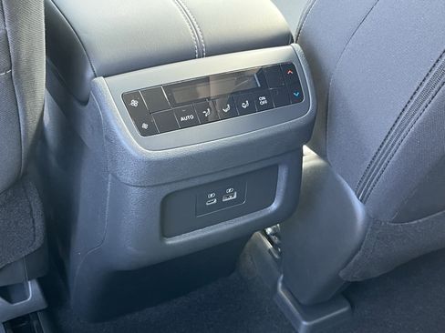 New 2025 Nissan Pathfinder SV w/ SV Premium Package image 17