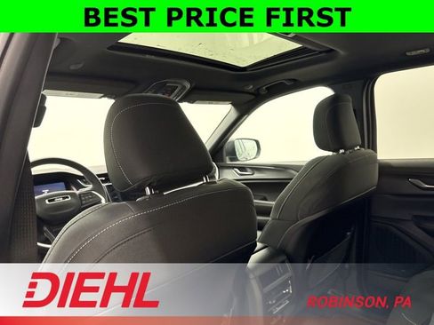 New 2026 Jeep Grand Cherokee Laredo X AWD/4WD image 18