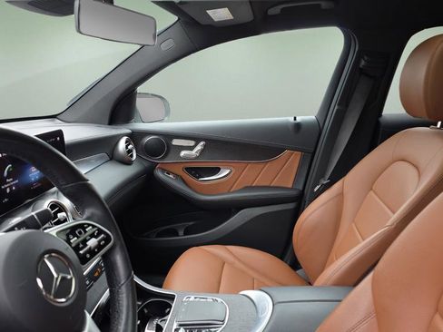 Used 2022 Mercedes-Benz GLC 300 4MATIC Coupe image 13