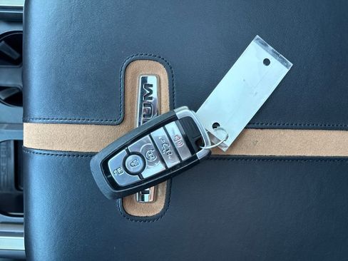 Used 2024 Ford F350 Platinum image 42