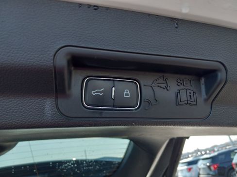 Used 2024 Ford Explorer XLT w/ Equipment Group 202A AWD/4WD image 13
