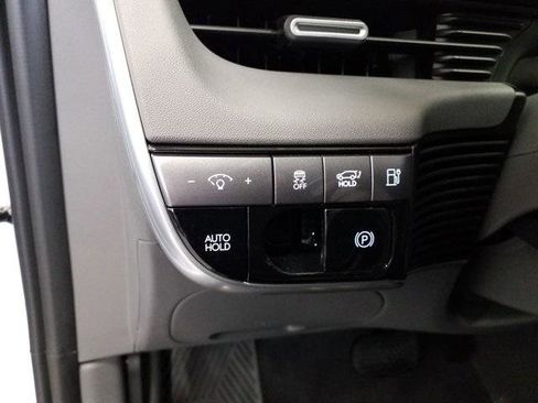 New 2026 Hyundai Ioniq 5 SEL image 12