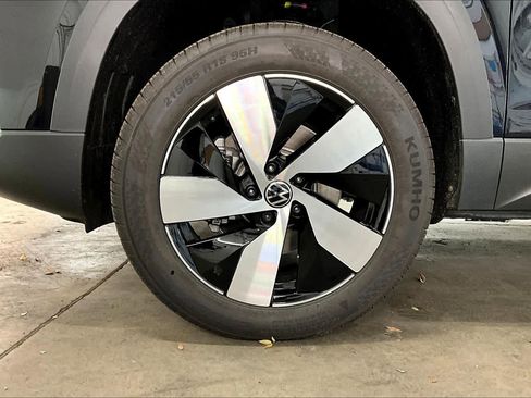 New 2026 Volkswagen Taos S image 14