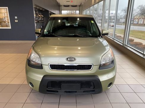 Used 2011 Kia Soul + image 3