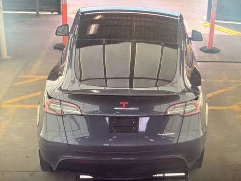 Used 2023 Tesla Model Y Long Range AWD/4WD image 11
