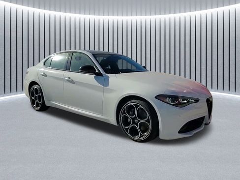 New 2025 Alfa Romeo Giulia AWD image 2