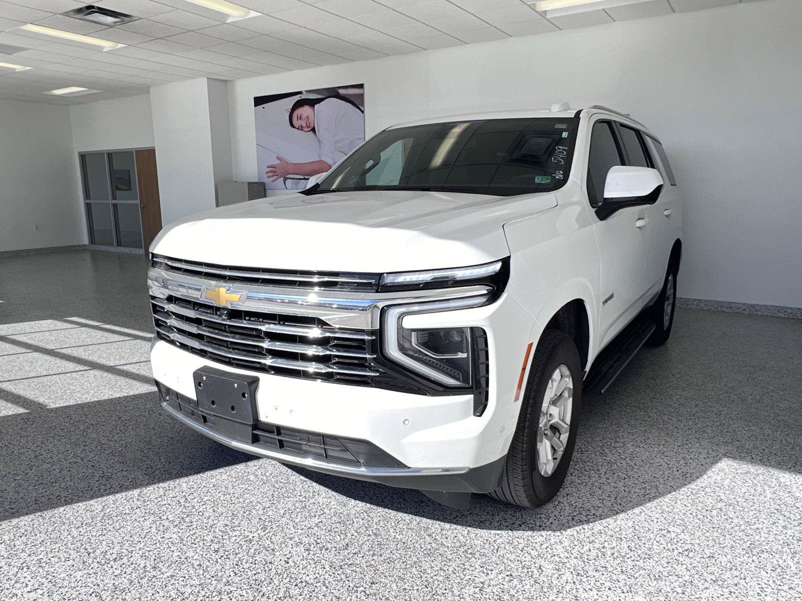 Used 2025 Chevrolet Tahoe LT AWD/4WD image 3