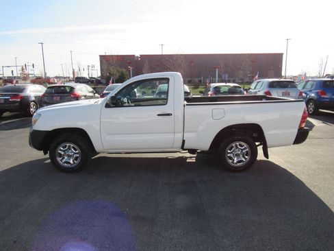 Used 2012 Toyota Tacoma 2WD Regular Cab image 2