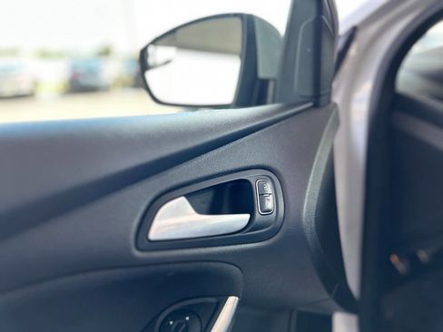 Used 2017 Ford Focus ST FWD image 36