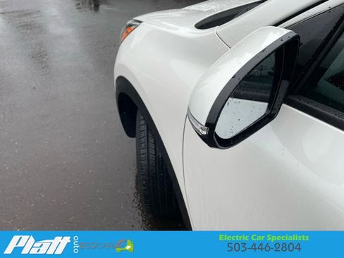 Used 2022 Kia Niro EX image 18