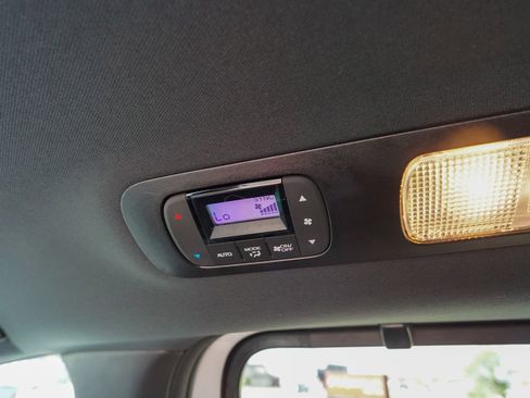 Used 2023 Honda Odyssey Sport image 16