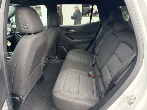 New 2026 Chevrolet Equinox LT image 32