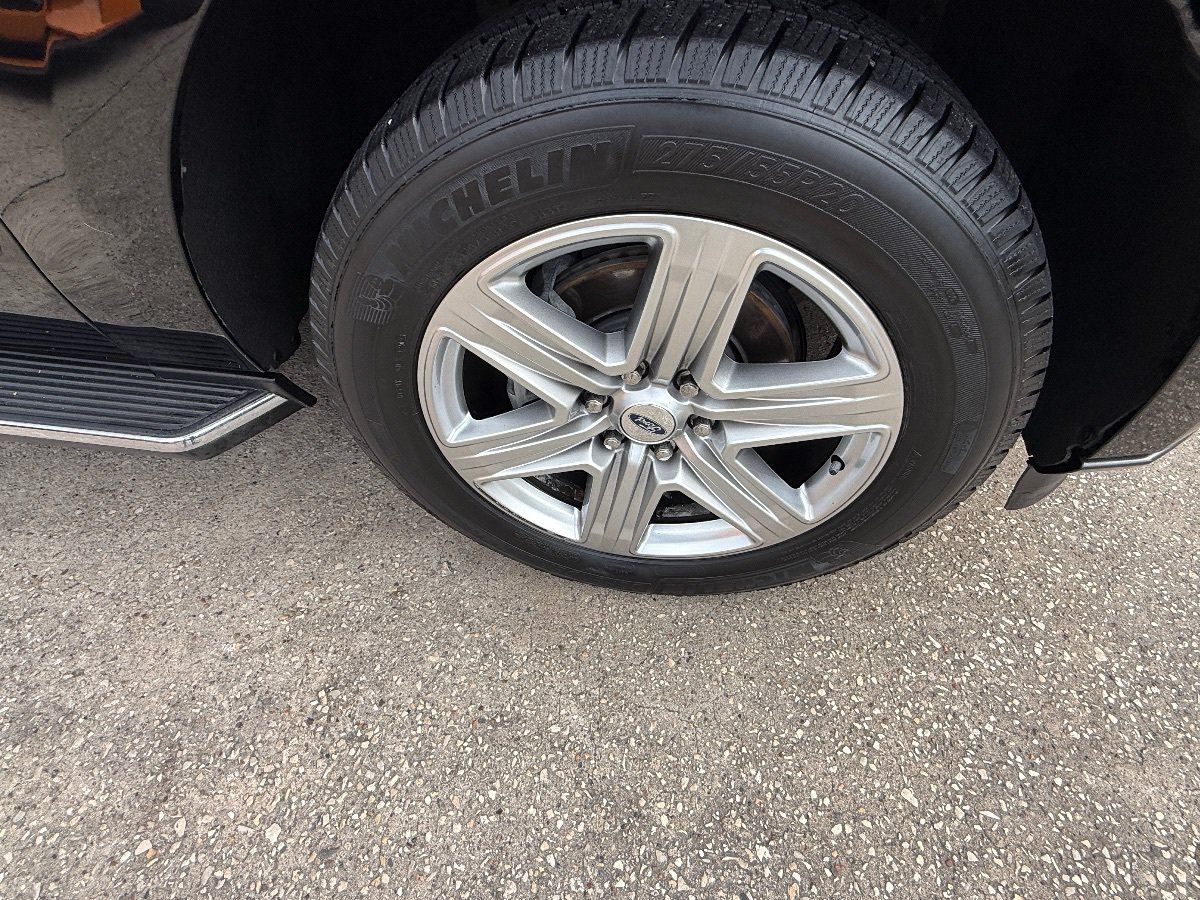 Used 2019 Ford Expedition XLT w/ Equipment Group 202A RWD image 13