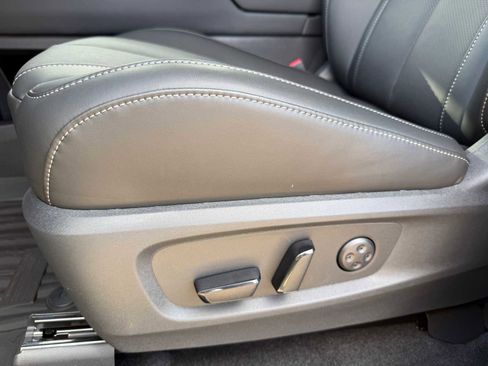 New 2026 INFINITI QX60 Luxe w/ Family Package image 24