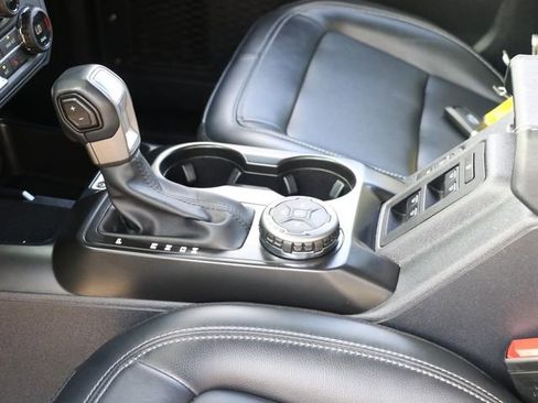 Used 2025 Ford Bronco Outer Banks AWD/4WD image 30