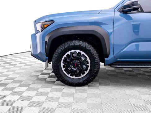Used 2025 Toyota 4Runner TRD Off-Road Premium AWD/4WD image 39