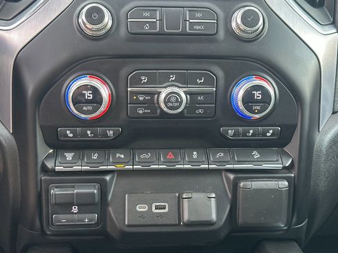 Used 2023 GMC Sierra 3500 SLT w/ SLT Premium Package image 24