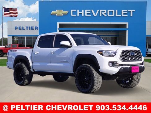Used 2023 Toyota Tacoma TRD Off-Road w/ TRD Premium Off Road Package image 1