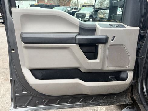 Used 2018 Ford F250 XL w/ Power Equipment Group image 20