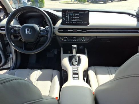 Used 2024 Honda HR-V EX-L image 7
