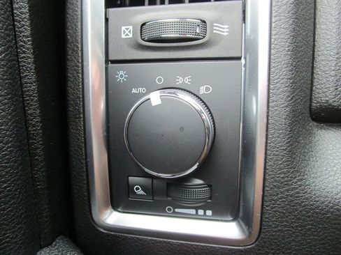 Used 2022 RAM 1500 Classic Warlock w/ Electronics Group AWD/4WD image 28