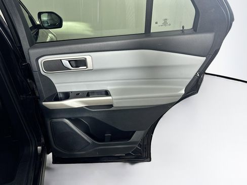 Used 2023 Ford Explorer XLT w/ Equipment Group 202A image 31