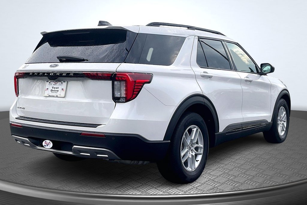 Used 2026 Ford Explorer Active w/ Active Comfort Package RWD image 7