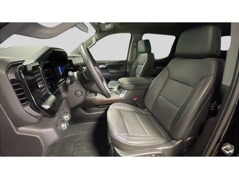 Used 2024 GMC Sierra 1500 SLT w/ SLT Premium Plus Package image 11