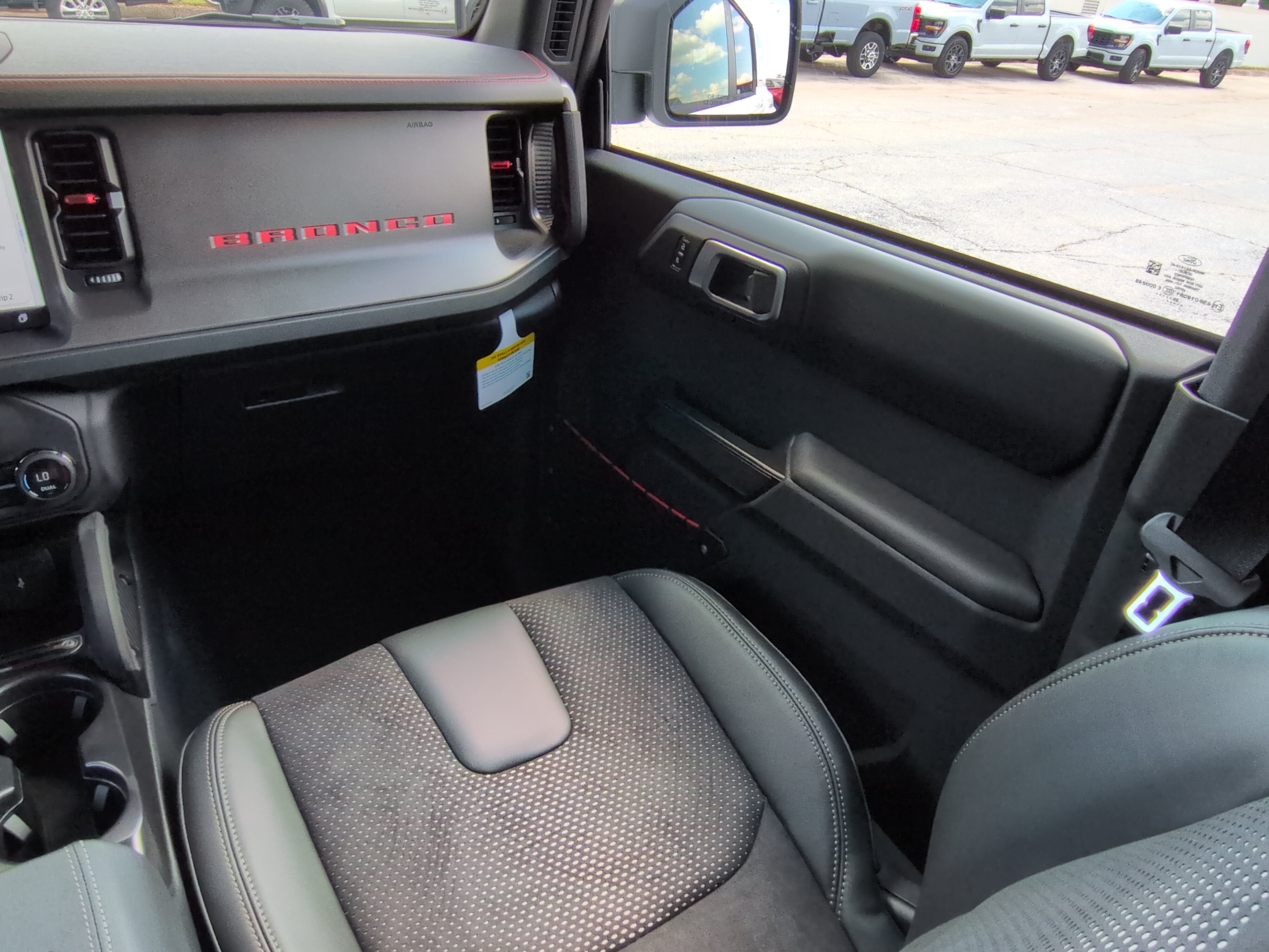 New 2026 Ford Bronco Raptor w/ Interior Carbon Fiber Pack AWD/4WD image 15