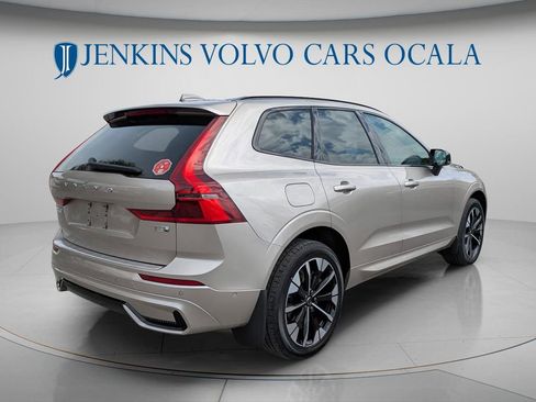 New 2026 Volvo XC60 T8 Plus w/ Protection Package Premier AWD/4WD image 4
