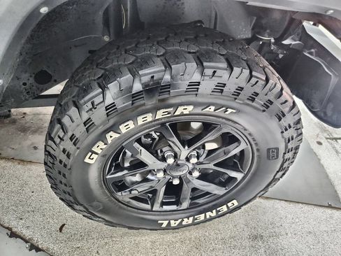 Certified 2022 Jeep Gladiator Sport AWD/4WD image 35